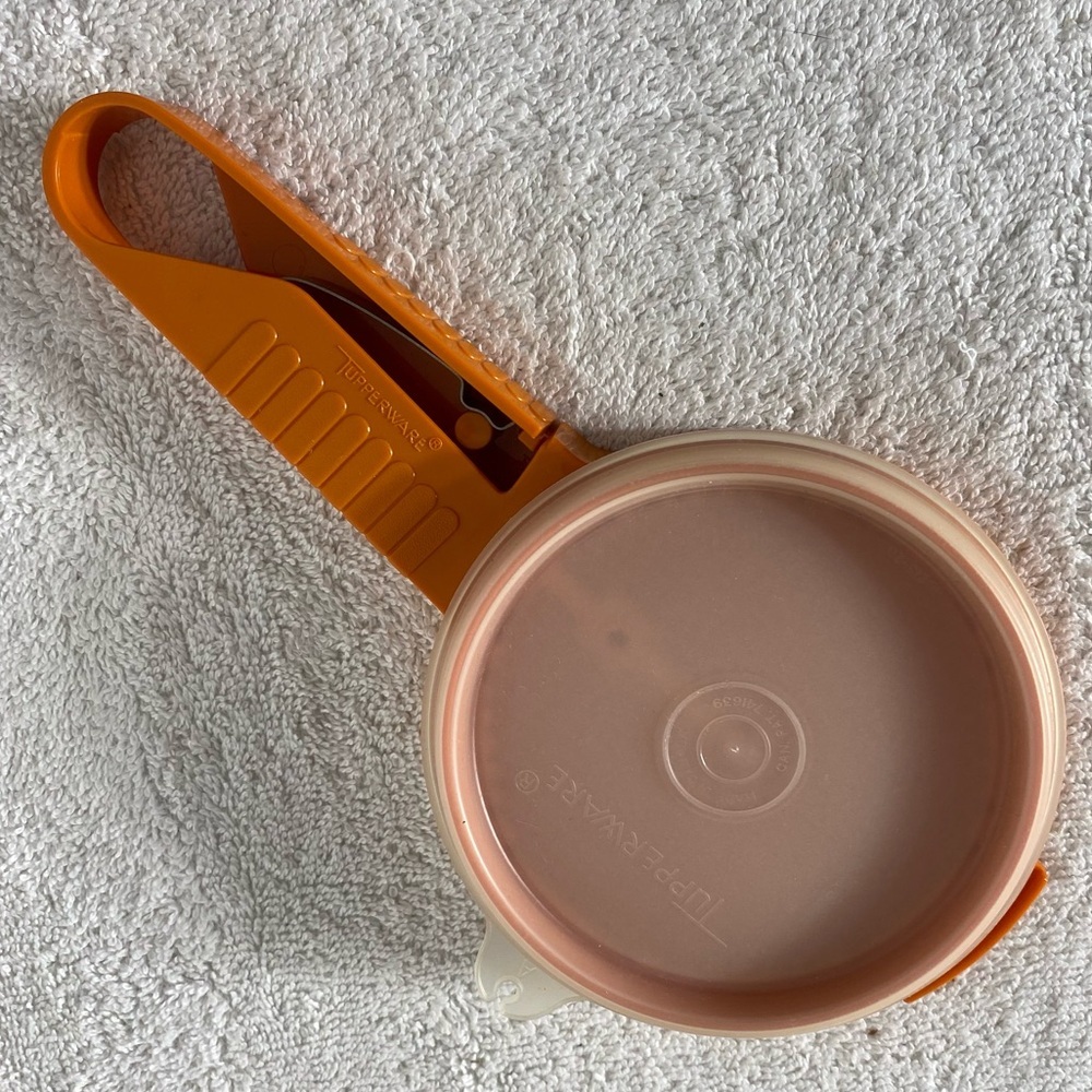 Vintage Tupperware Orange Sift It Sifter With Lid